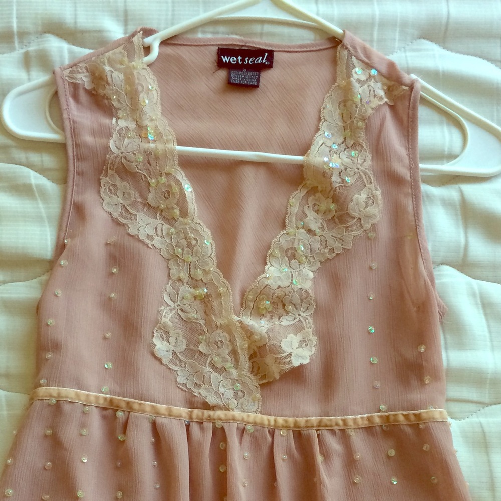 Sleeveless blouse